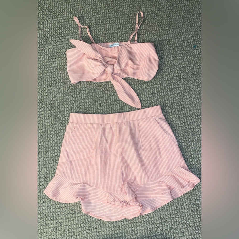 HOT AND DELICIOUS BRAND TWO PIECE SET SIZE S